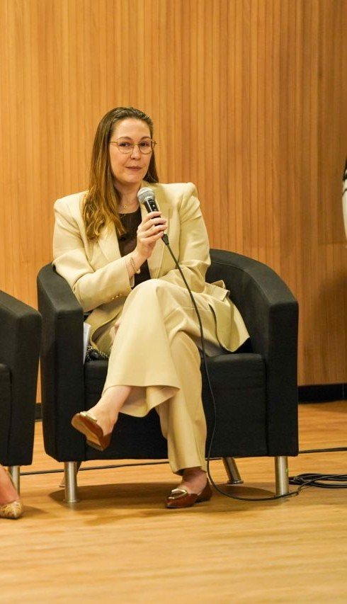 Deborah do Valle Montenegro em painel sobre compliance e governança